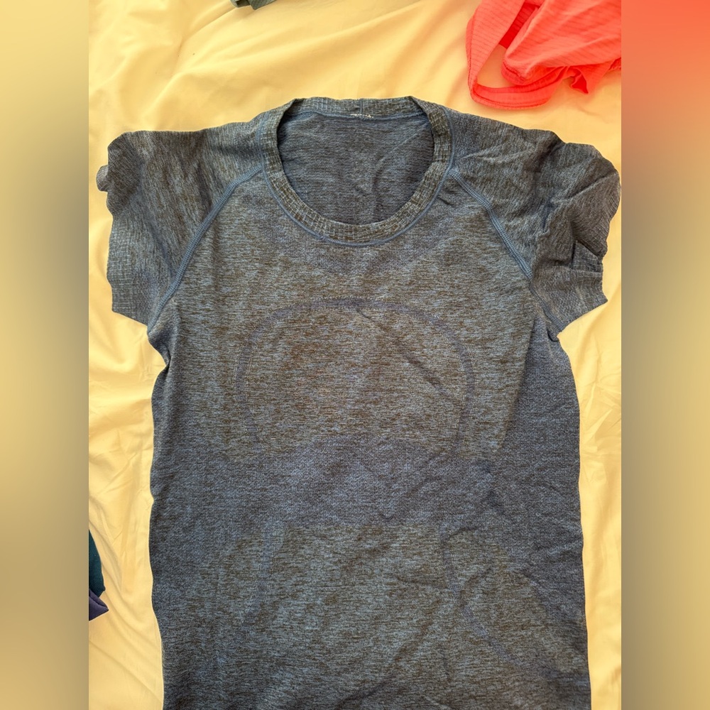 lululemon athletica Kids Gray Short Sleeve Tee